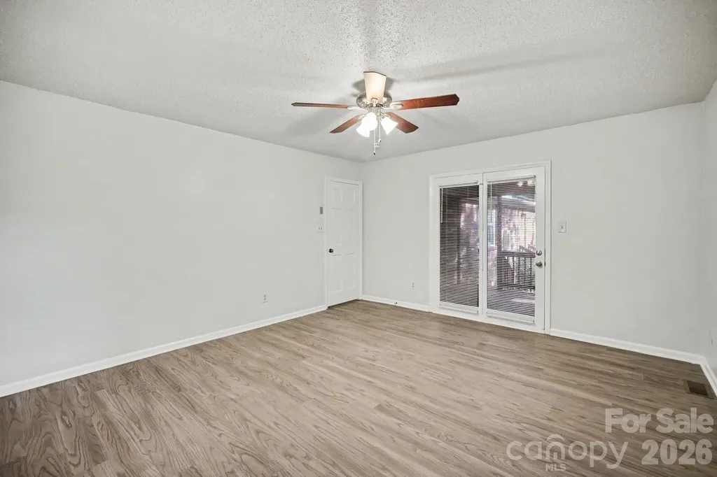 304 Julia Drive Lincolnton NC 28092