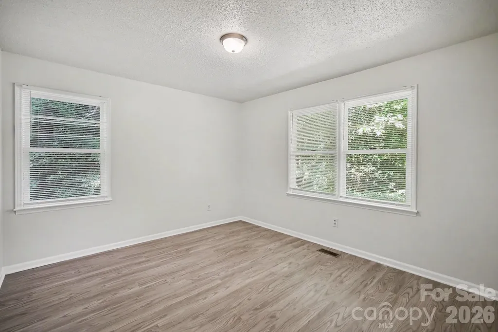304 Julia Drive Lincolnton NC 28092