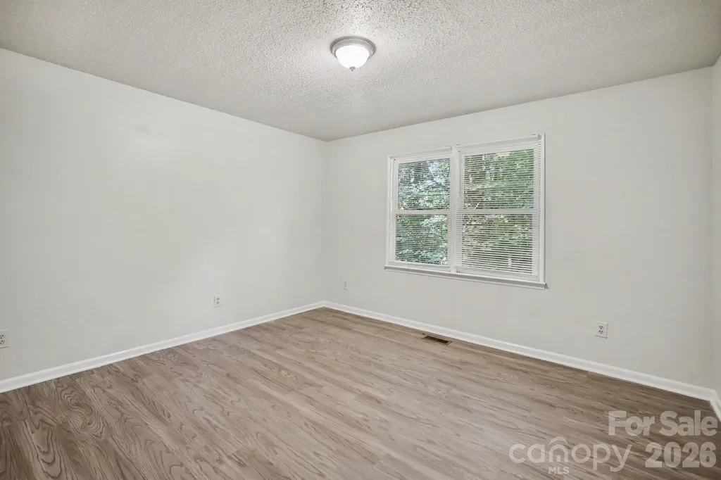 304 Julia Drive Lincolnton NC 28092