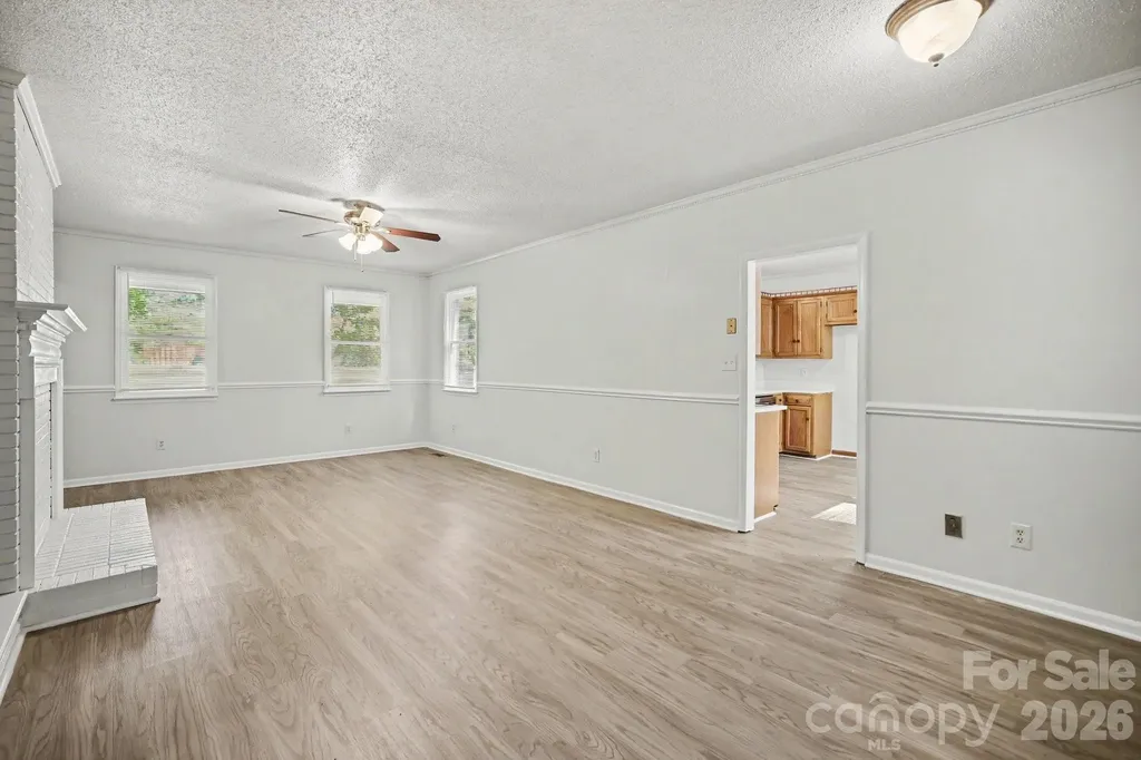 304 Julia Drive Lincolnton NC 28092