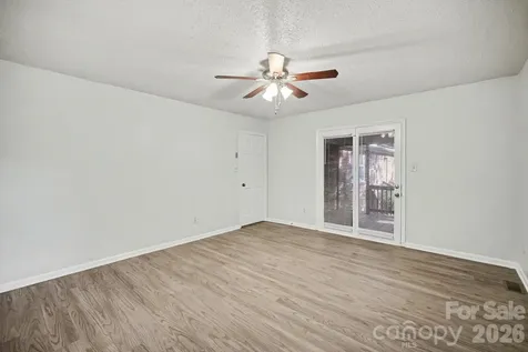 304 Julia Drive Lincolnton NC 28092