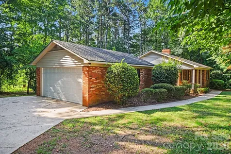304 Julia Drive Lincolnton NC 28092