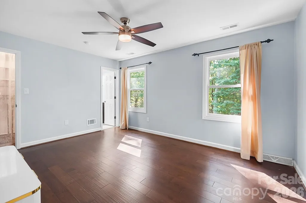 432 Raintree Drive Matthews NC 28104