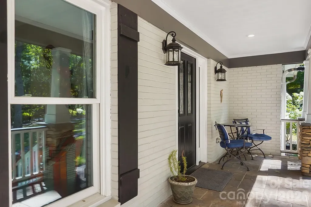 432 Raintree Drive Matthews NC 28104