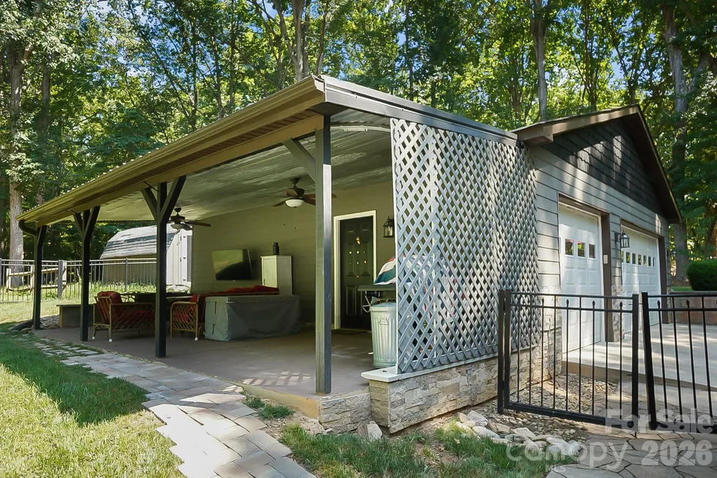 432 Raintree Drive Matthews NC 28104