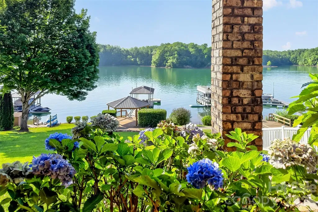 831 Lake Club Drive Nebo NC 28761
