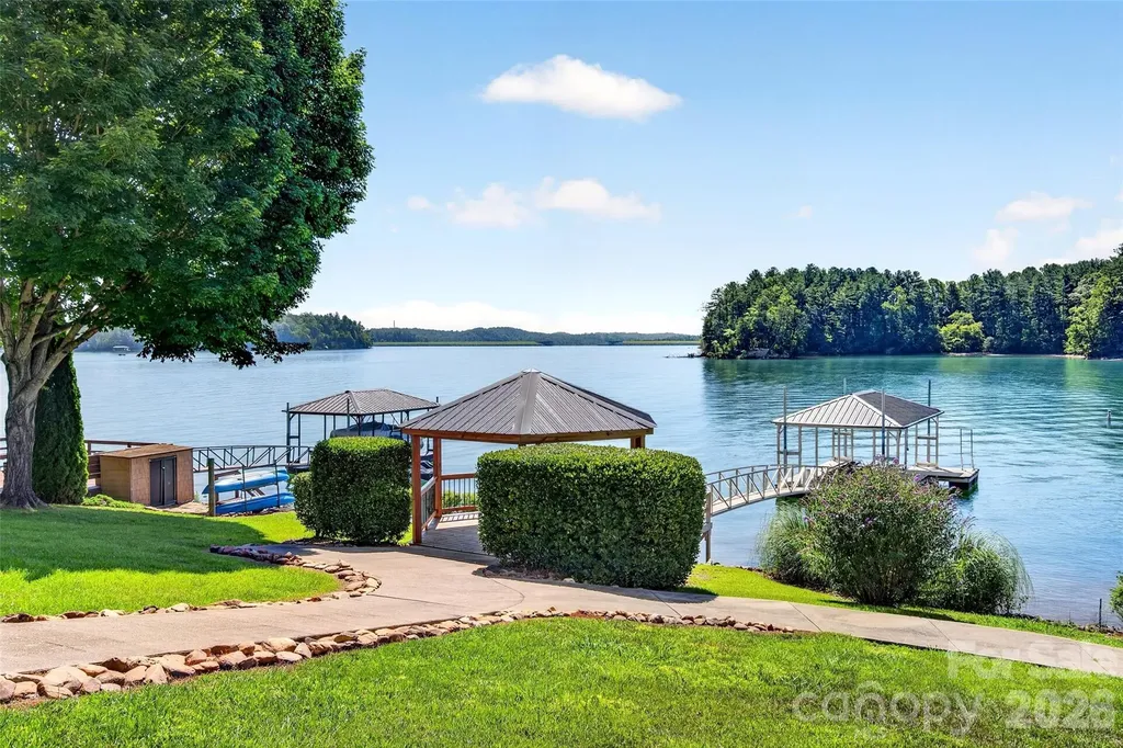 831 Lake Club Drive Nebo NC 28761