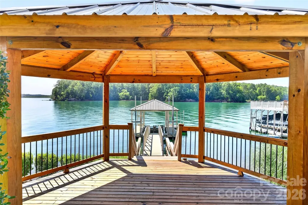 831 Lake Club Drive Nebo NC 28761