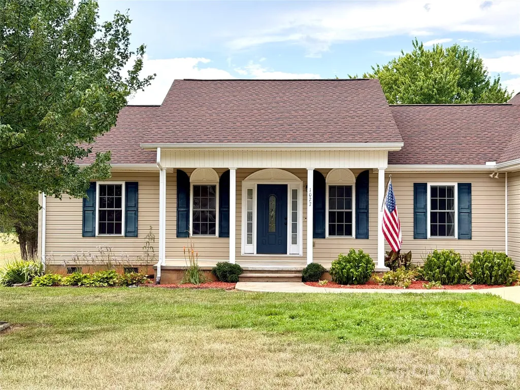 1027 Tabor Road Olin NC 28660