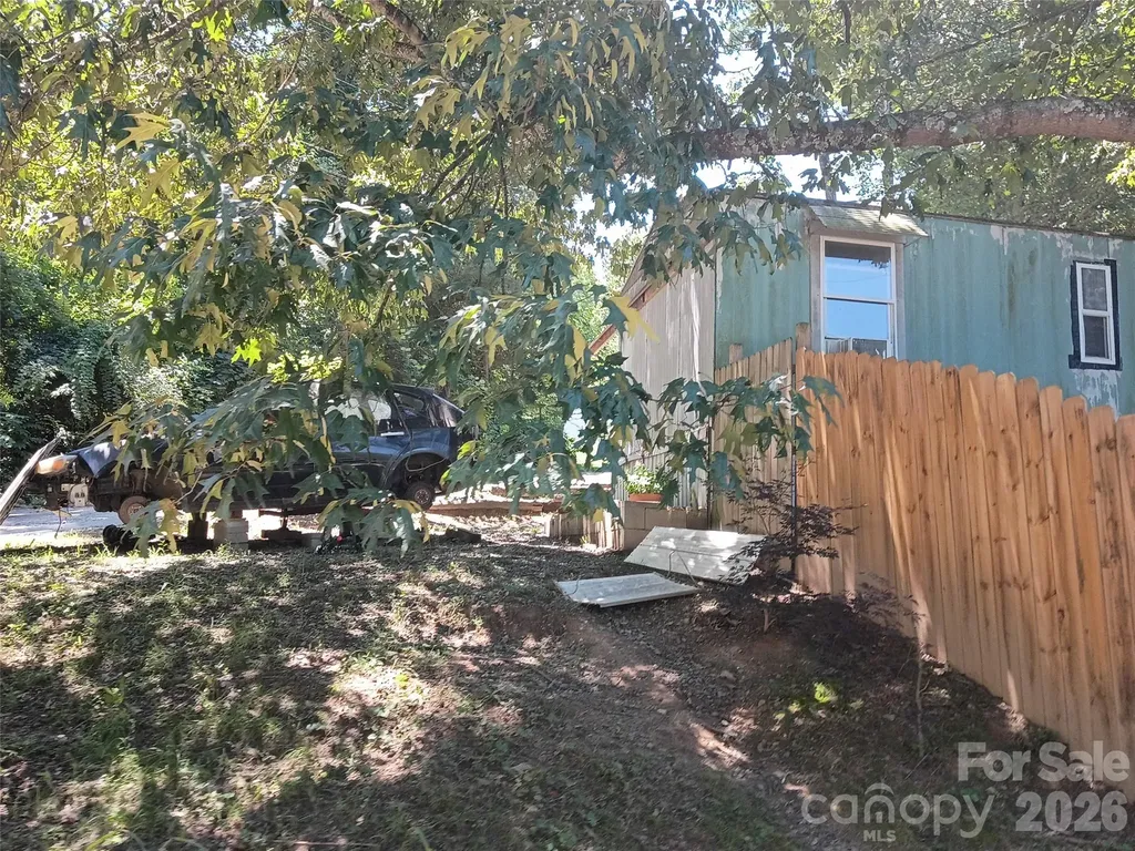 2 Jasmine Park Place Candler NC 28715