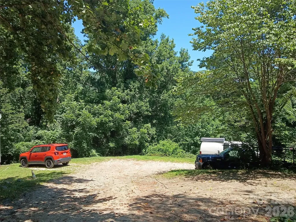 2 Jasmine Park Place Candler NC 28715