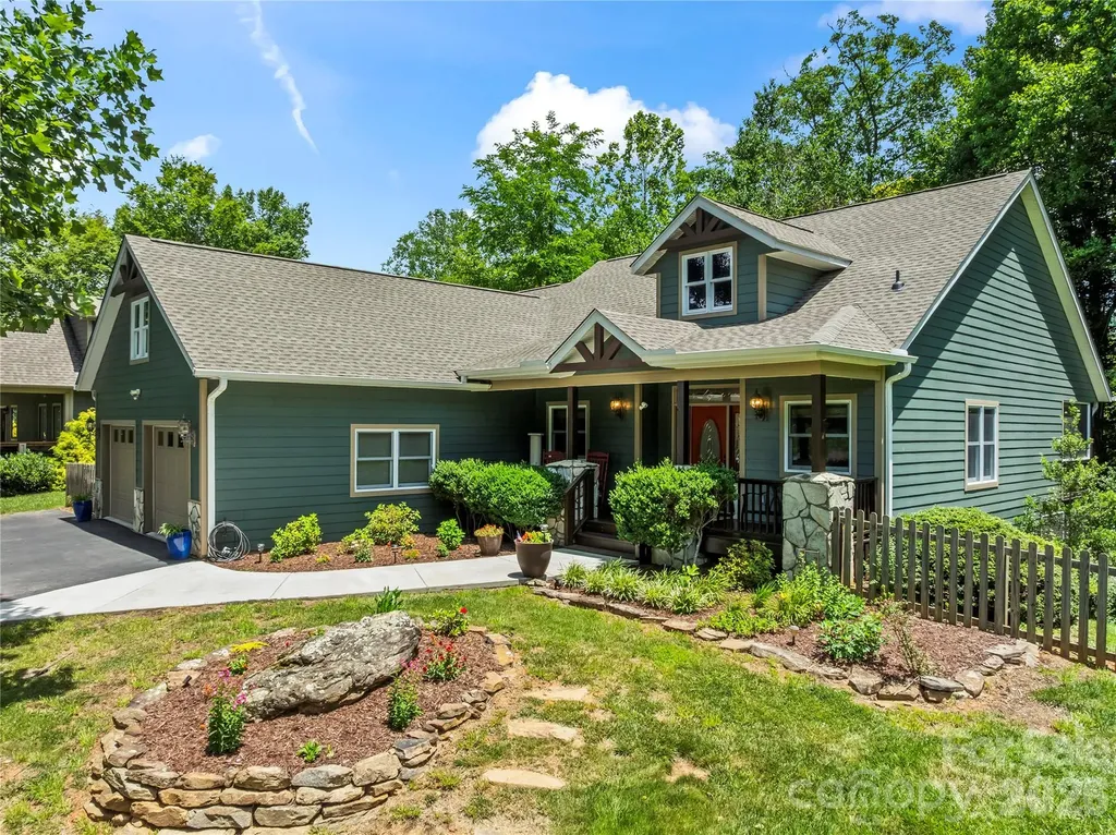 435 Stepping Stone Lane Waynesville NC 28786