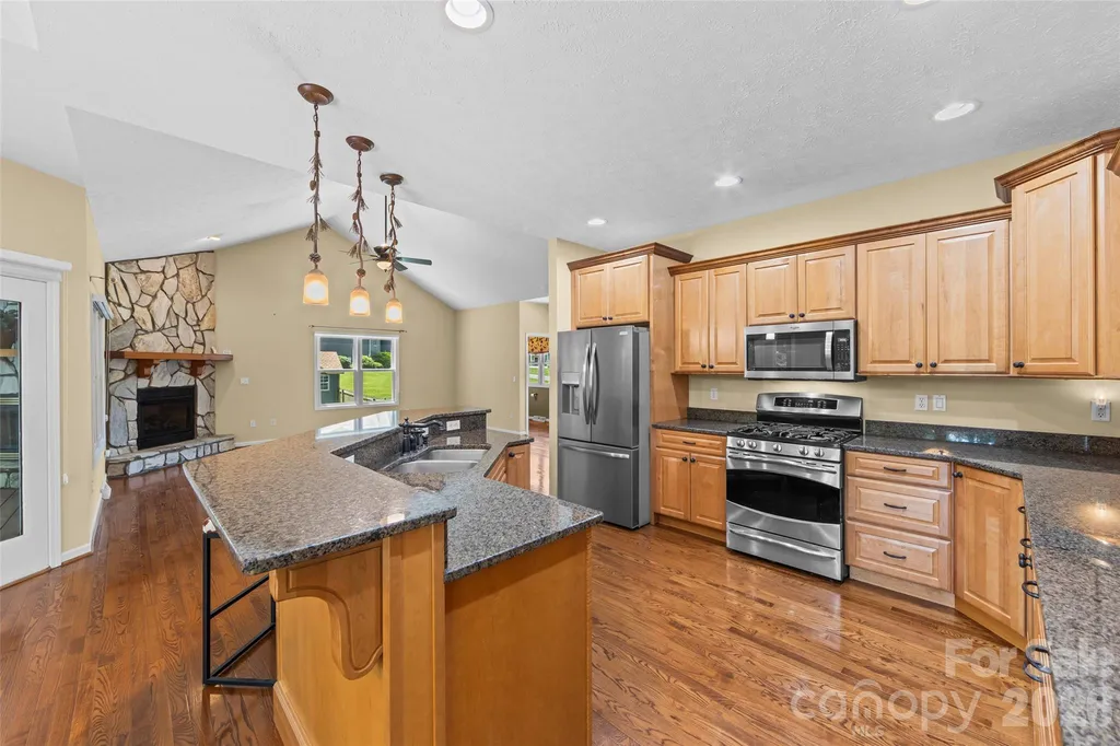 435 Stepping Stone Lane Waynesville NC 28786