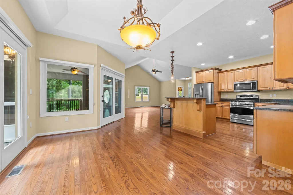 435 Stepping Stone Lane Waynesville NC 28786