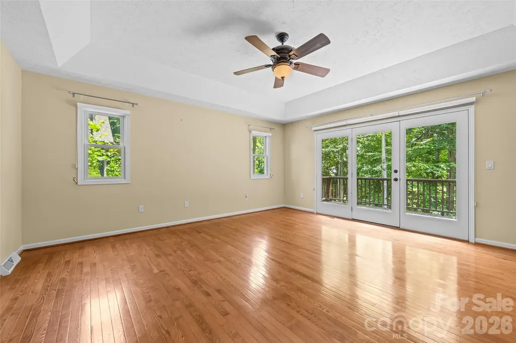 435 Stepping Stone Lane Waynesville NC 28786