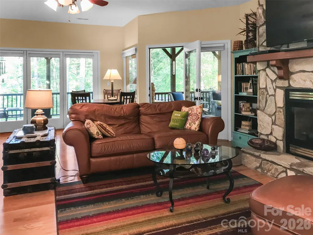 435 Stepping Stone Lane Waynesville NC 28786