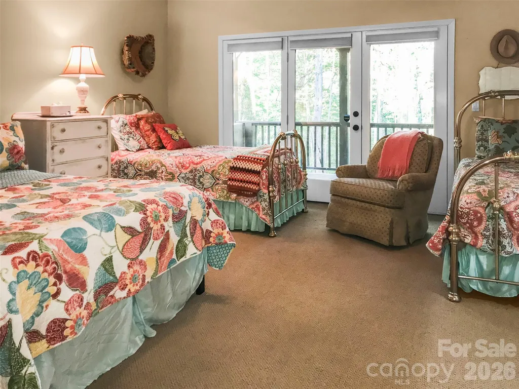 435 Stepping Stone Lane Waynesville NC 28786