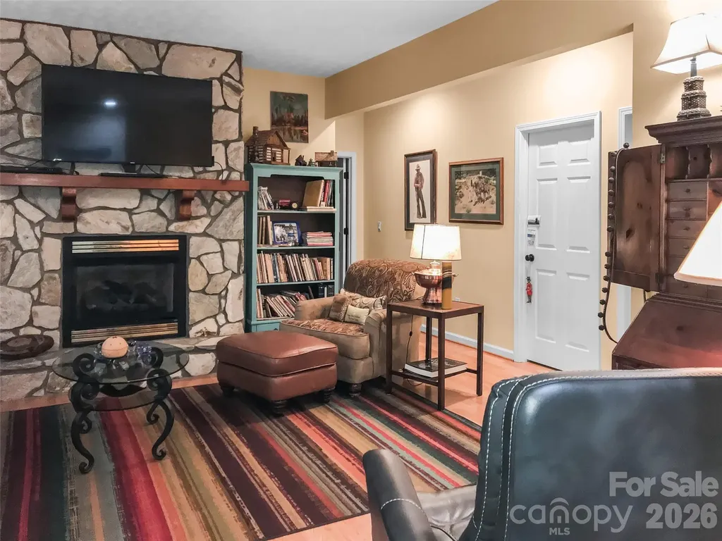 435 Stepping Stone Lane Waynesville NC 28786