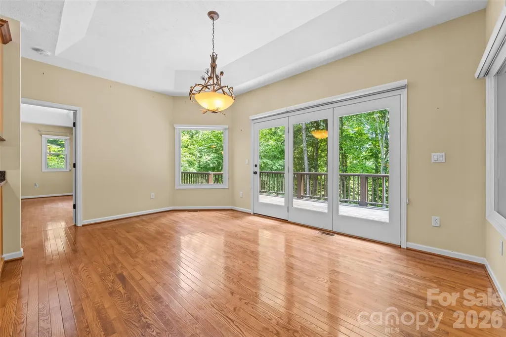 435 Stepping Stone Lane Waynesville NC 28786