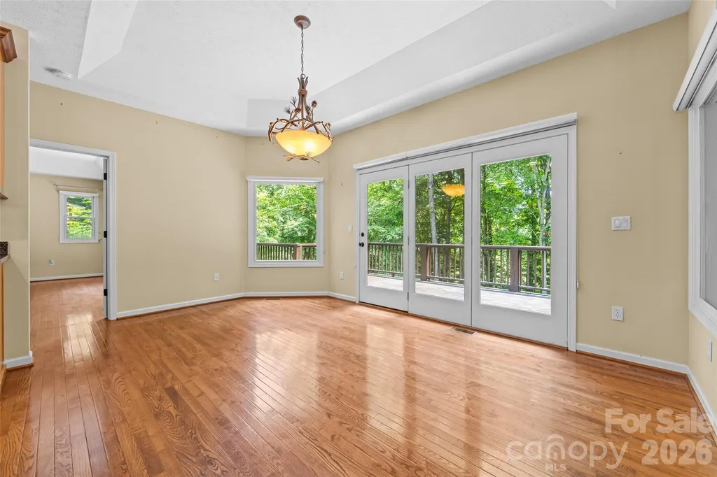 435 Stepping Stone Lane Waynesville NC 28786
