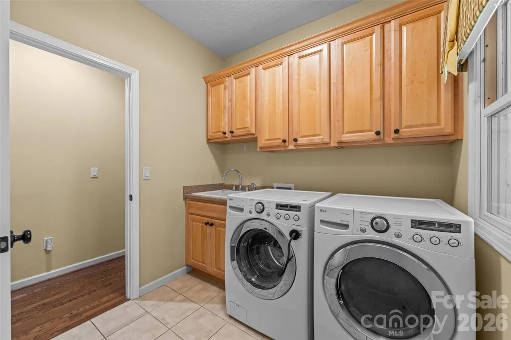 435 Stepping Stone Lane Waynesville NC 28786