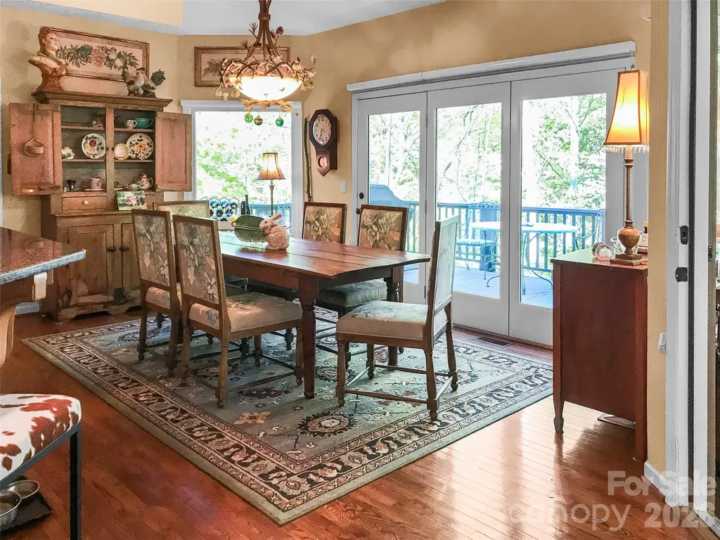 435 Stepping Stone Lane Waynesville NC 28786