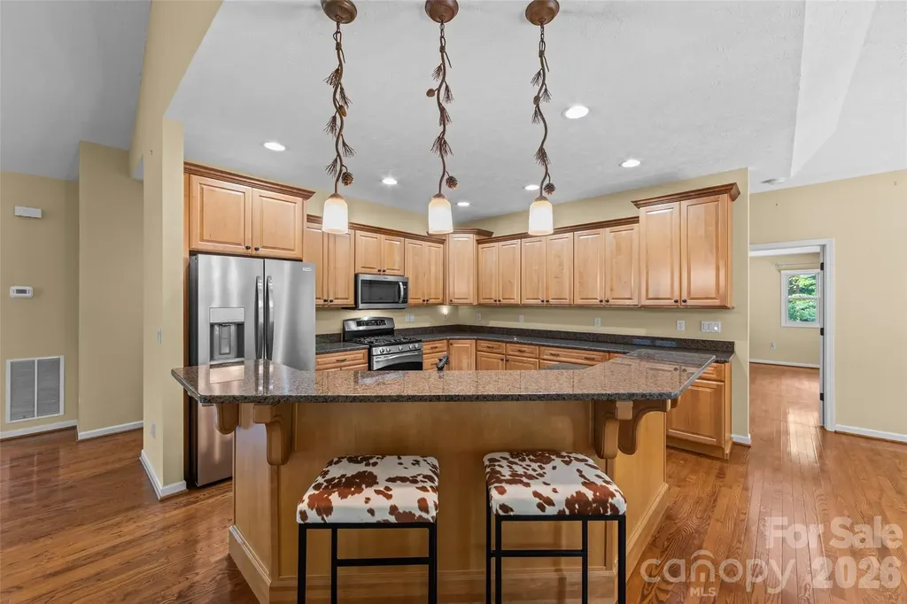 435 Stepping Stone Lane Waynesville NC 28786