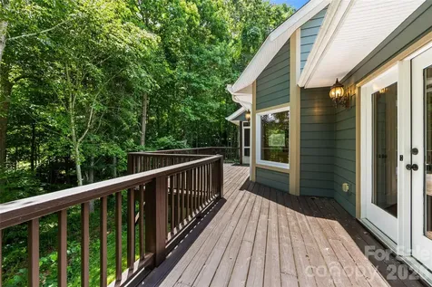 435 Stepping Stone Lane Waynesville NC 28786