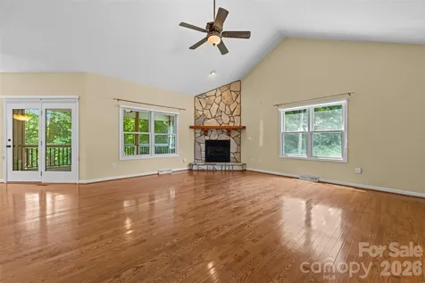 435 Stepping Stone Lane Waynesville NC 28786