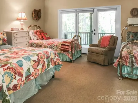 435 Stepping Stone Lane Waynesville NC 28786