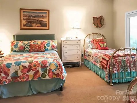 435 Stepping Stone Lane Waynesville NC 28786