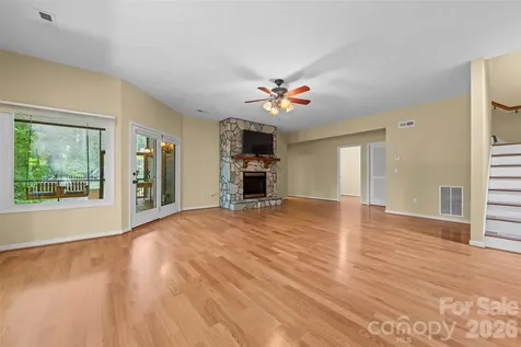 435 Stepping Stone Lane Waynesville NC 28786