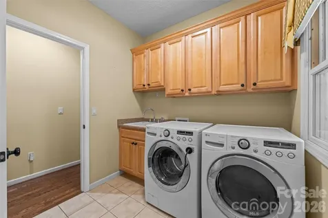 435 Stepping Stone Lane Waynesville NC 28786