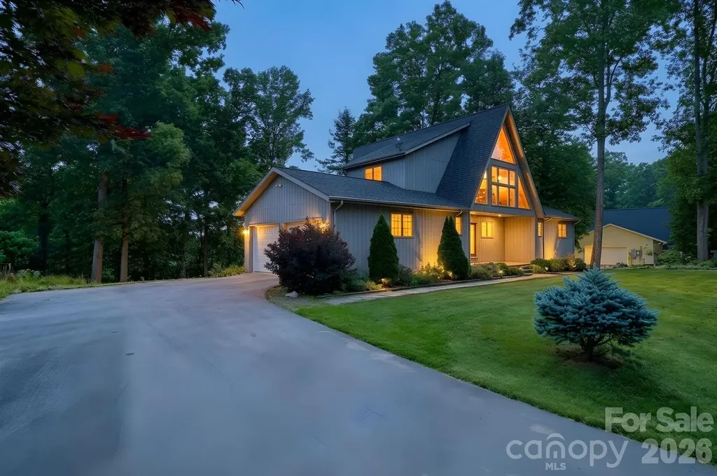 198 Hickory Hill Circle Spruce Pine NC 28777
