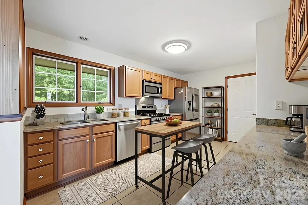 198 Hickory Hill Circle Spruce Pine NC 28777