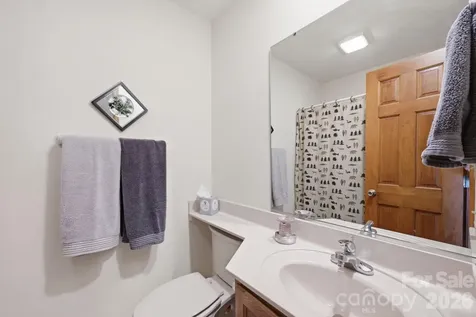 198 Hickory Hill Circle Spruce Pine NC 28777
