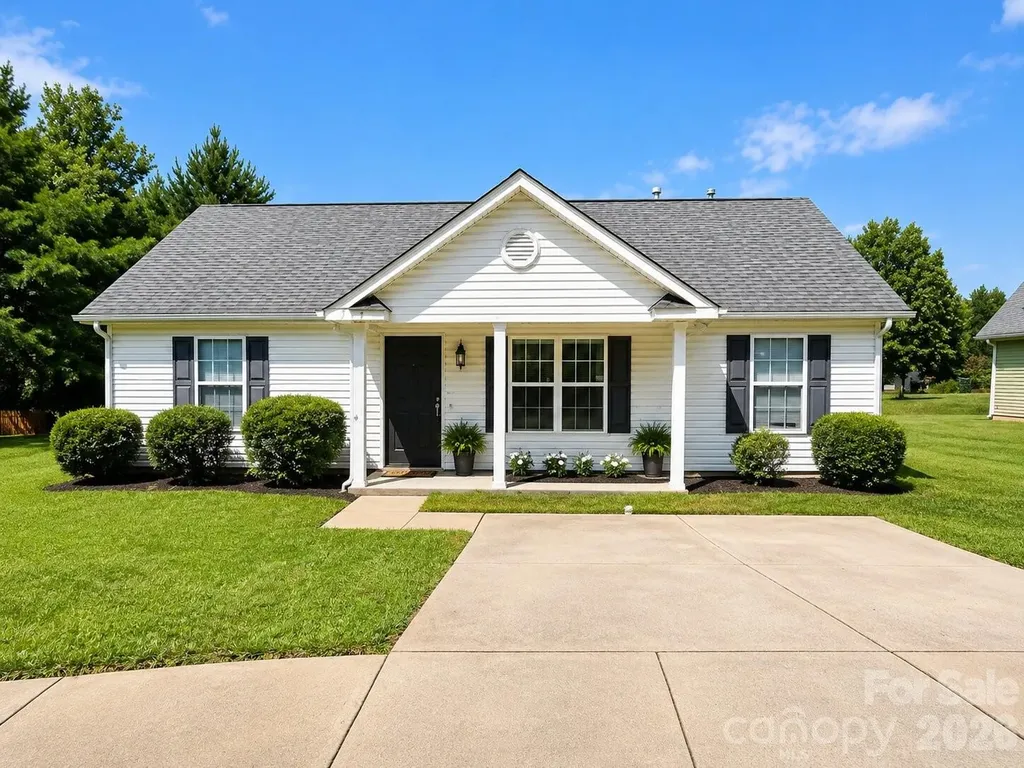 734 Mistral Way Charlotte NC 28208