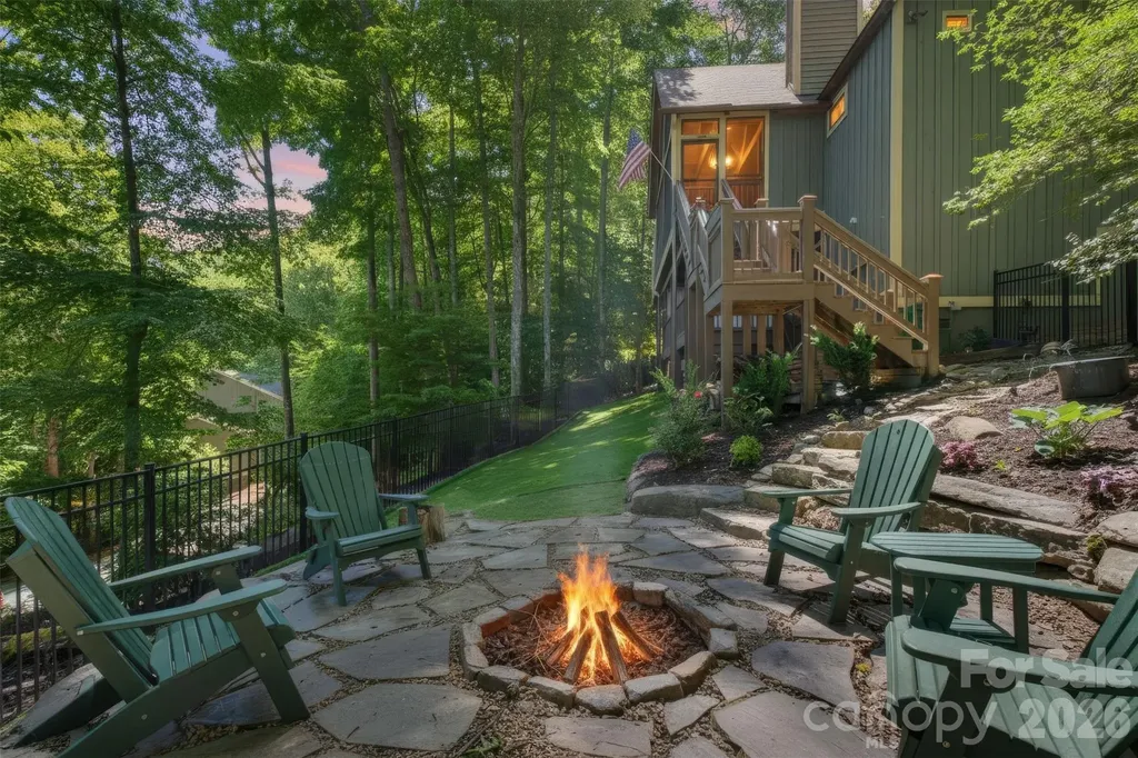 325 Hedgewood Drive Tuckasegee NC 28783