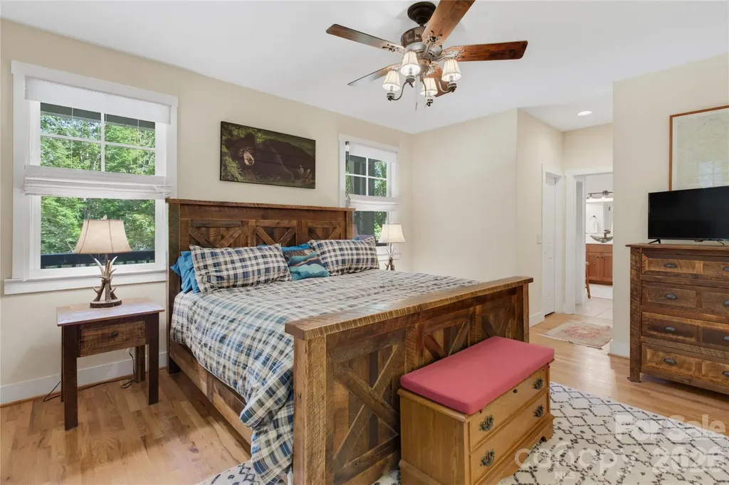 325 Hedgewood Drive Tuckasegee NC 28783