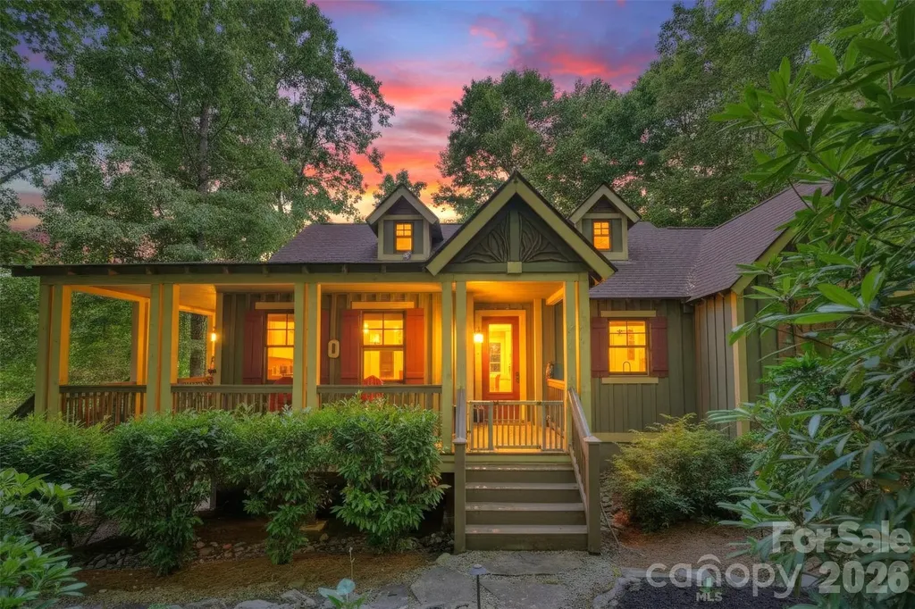 325 Hedgewood Drive Tuckasegee NC 28783