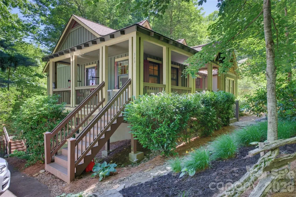 325 Hedgewood Drive Tuckasegee NC 28783