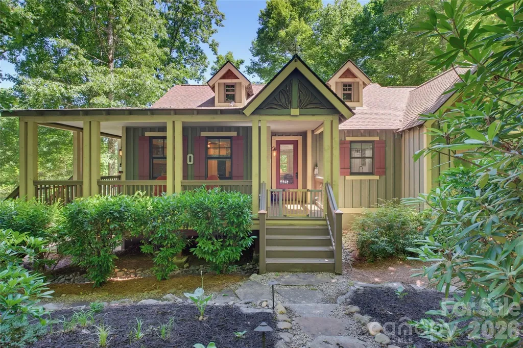 325 Hedgewood Drive Tuckasegee NC 28783