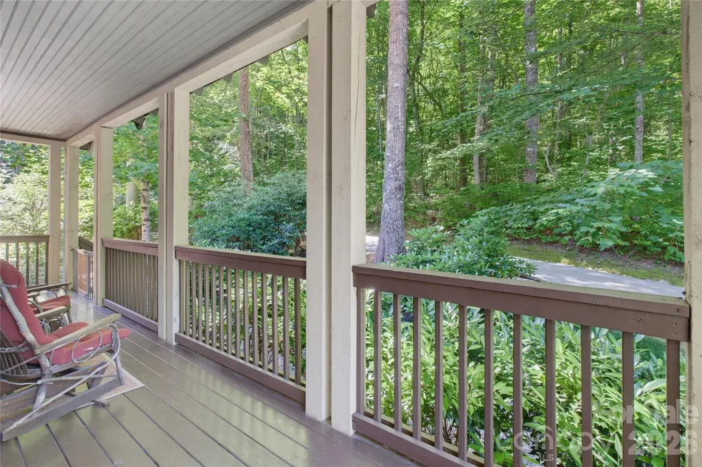 325 Hedgewood Drive Tuckasegee NC 28783