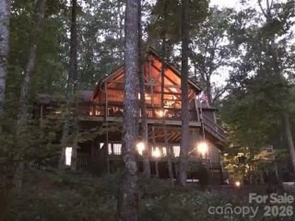 325 Hedgewood Drive Tuckasegee NC 28783