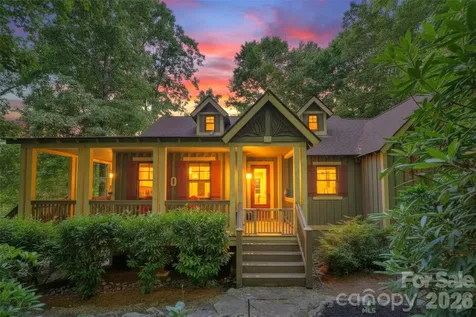 325 Hedgewood Drive Tuckasegee NC 28783