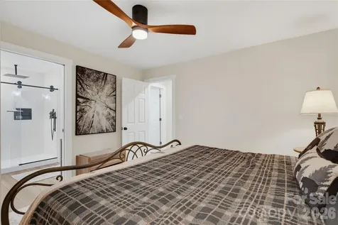 325 Hedgewood Drive Tuckasegee NC 28783