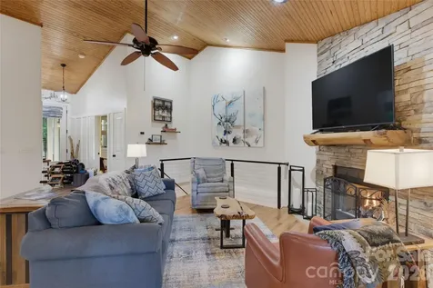 325 Hedgewood Drive Tuckasegee NC 28783