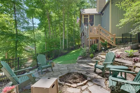325 Hedgewood Drive Tuckasegee NC 28783