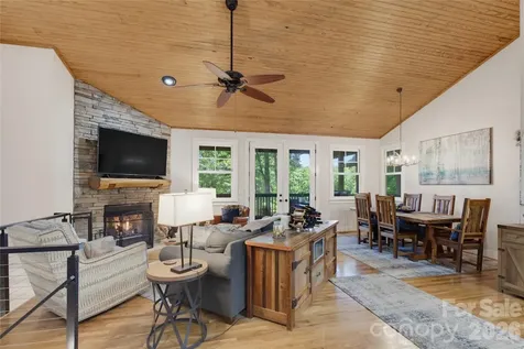 325 Hedgewood Drive Tuckasegee NC 28783