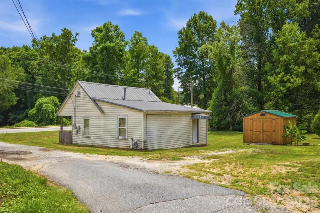 43 N Highland Avenue Granite Falls NC 28630